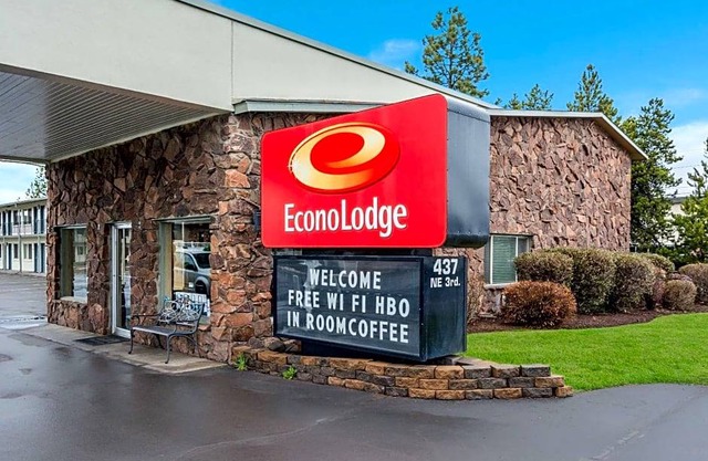2-Star Hotel ∙ Bend Inn & Suites