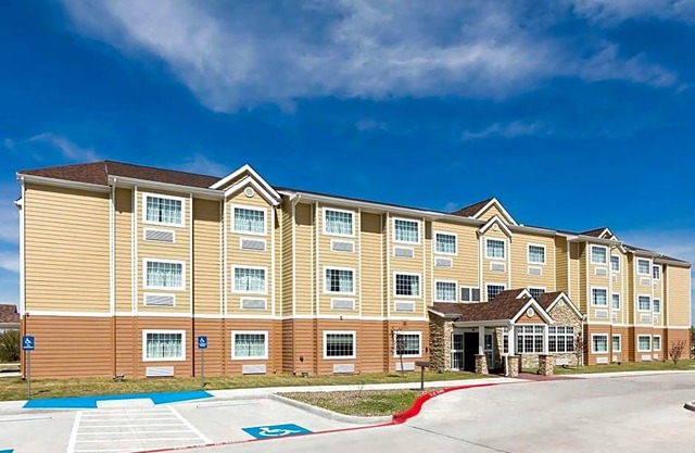 2-Star Hotel ∙ Microtel Inn and Suites by Wyndham Monahans