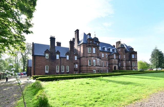 20 The Courtyard Ballochmyle House