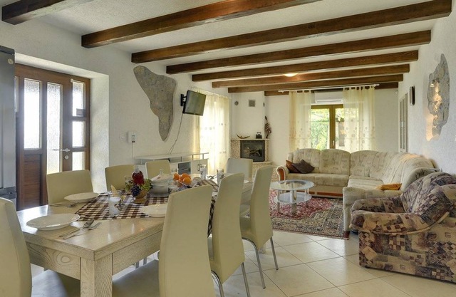 200 m² House ∙ 4 bedrooms ∙ 10 guests