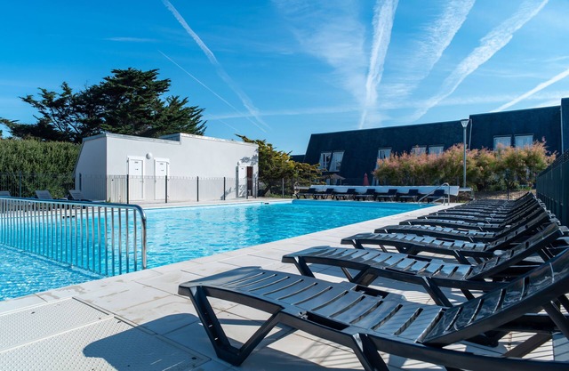 200m de la Plage | Terrasse Privée + Kitchenette