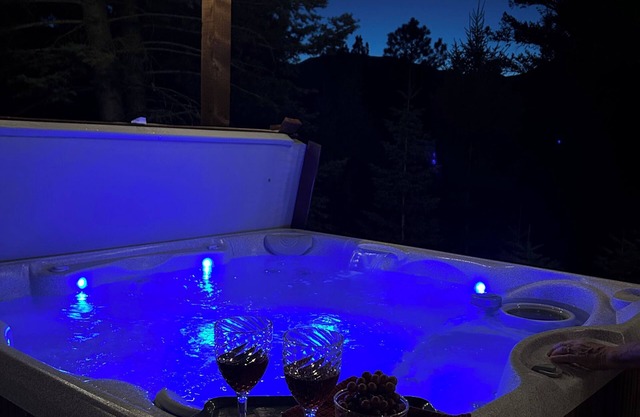 25%off-HotTub-Fire Pit-AngelFire Stunning Mountain View’s