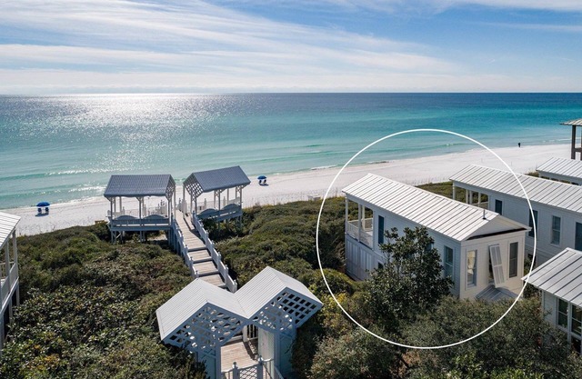 25% SALE Thru FALL~"Magnolia Honeymoon Cottage"~Seaside Beachfront~Couples Only
