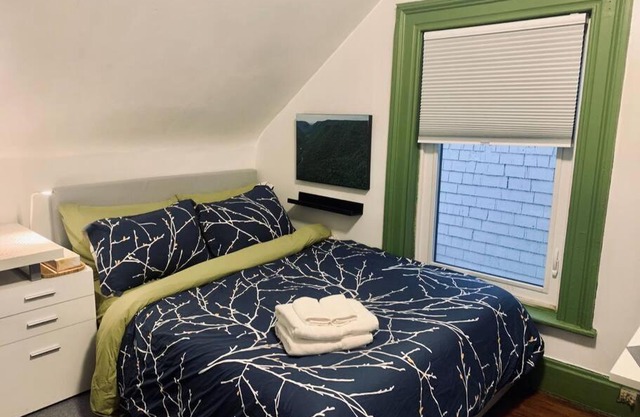 253 Comfy Studio B3, Downtown