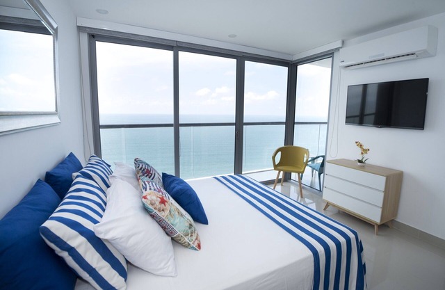 25th Floor Spectacular 1 Bedroom Apt in BocaGrande