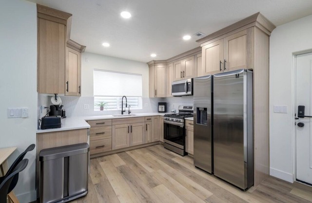 2BR, 1BA, Furnished, Smart Apt, 6 Mo Stay, Dog-Fr