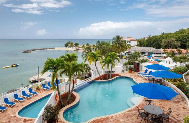 2BR Villa WITH PRIVATE POOL-Luxurious Windjammer Landing Beach Resort Rodney Bay