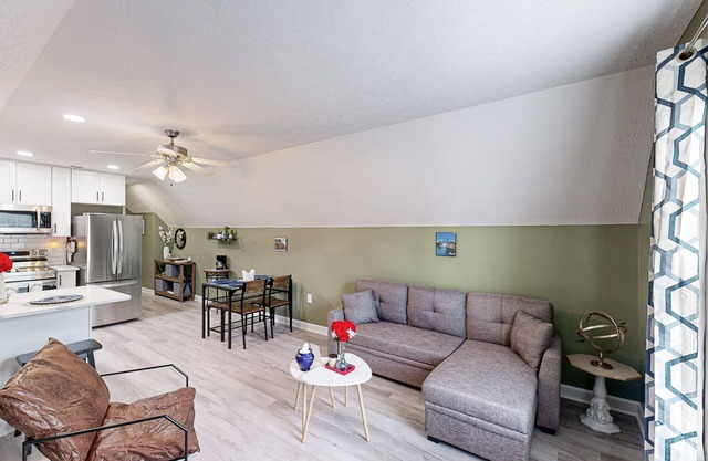 2nd Floor Unit with shared pool, playground, & gym access
