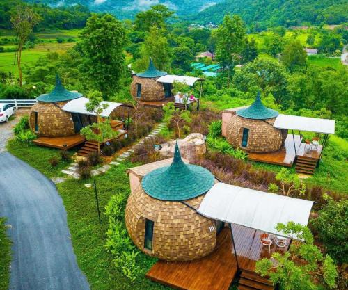 2Someplace Resort