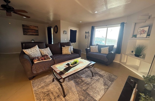 3-bed 2Bath house near Casino del Sol, peaceful with beautiful Mountain View’s