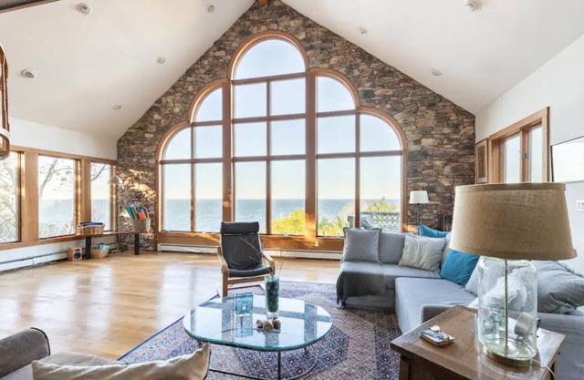 3 bed, 3 full bath, beachfront, AMAZING views, fireplace
