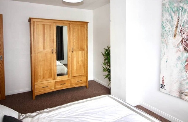 3 bed house in suburbs of Belfast, sleeps up to 5