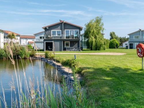 3 Bed in Hopton 88649