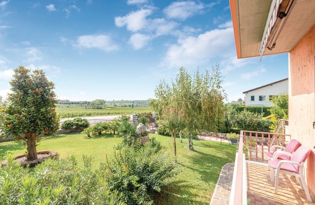 3 bedroom accommodation in Cavaion Veronese (VR)