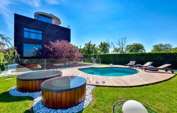 3 bedroom accommodation in Klostar Ivanic