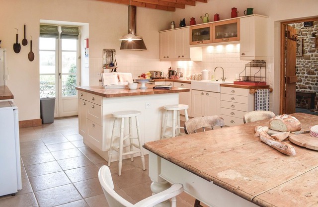 3 bedroom accommodation in St. Pierre Langers