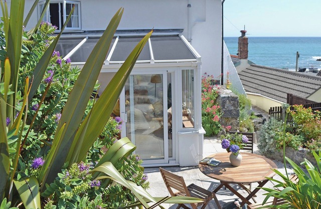 3 bedroom accommodation in Porthallow, near St Keverne