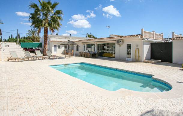 3 bedroom accommodation in Crevillente