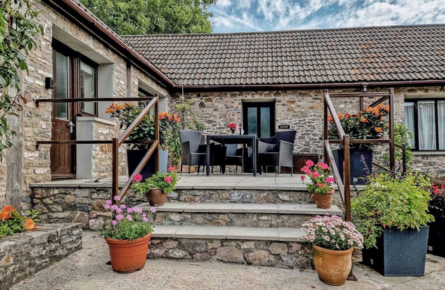 3 bedroom accommodation in Priddy, near Wells