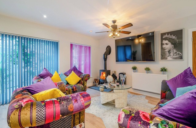 3 bedroom accommodation in Glastonbury
