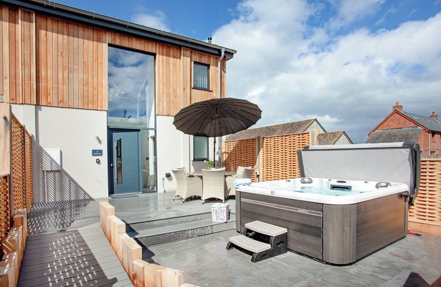 3 bedroom accommodation in Over Stowey, near Bridgwater