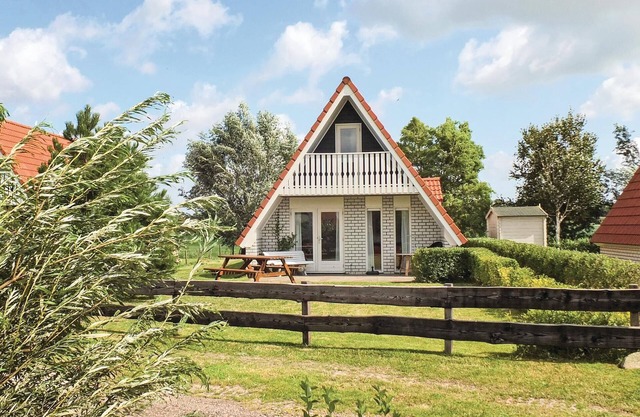 3 bedroom accommodation in Den Oever