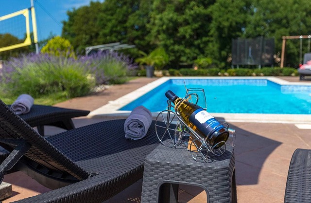 3 bedroom accommodation in Rovinj