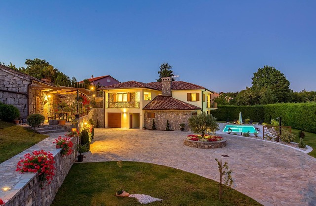 3 bedroom amazing home in Mucici