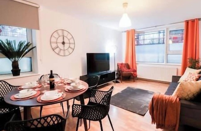 3 Bedroom Apartment - Great Location!