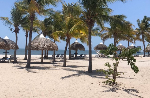 3-bedroom apartment in Playa Caracol Punta Chame with AC, WiFi