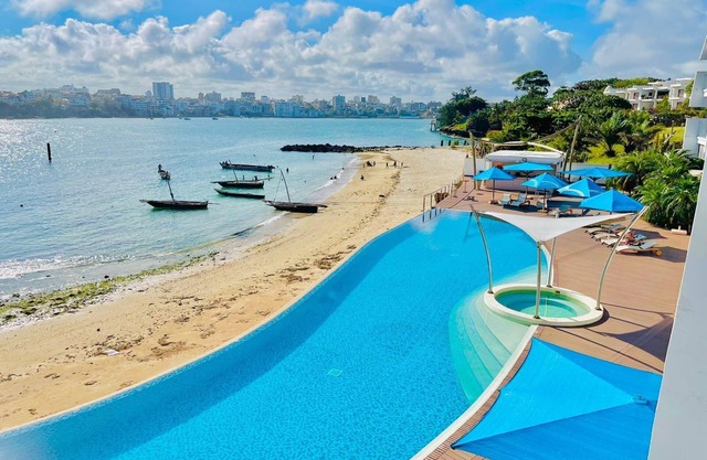 3 bedroom beach side furnished apartment in Nyali Mombasa Kenya