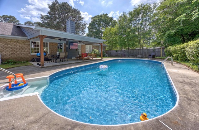 3-Bedroom Columbus Family Home with Private Pool