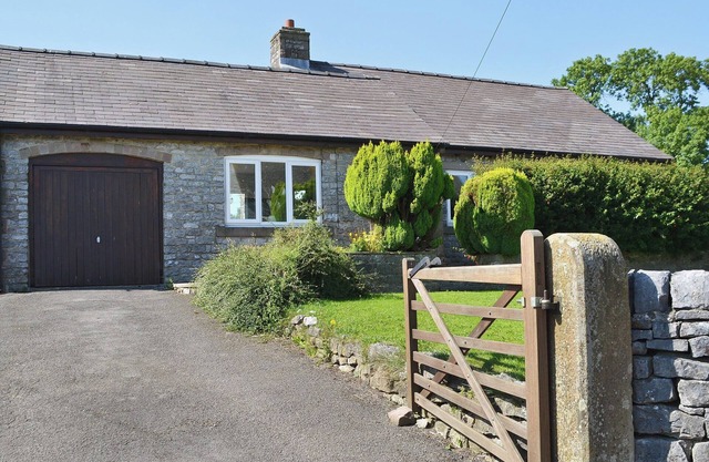 3 bedroom accommodation in Chelmorton, near Buxton