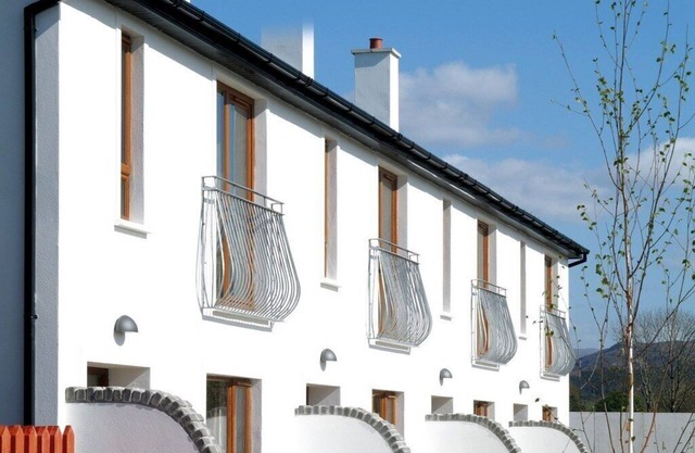 3 bedroom home with free wifi close to Kenmare town