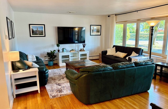 3 bedroom house in quiet State College neighborhood, 1 mile to downtown