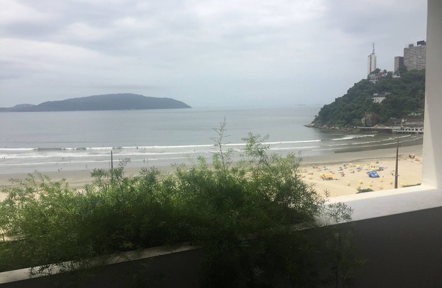 3 bedroom sea front apartment for up to 8 people