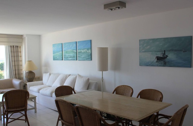 3 Bedroom Suite, Ocean View, Maid and Beach Service, Family Friendly
