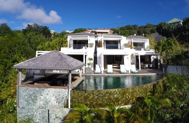 3-bedroom villa located in Lurin within minutes of the beach and shopping