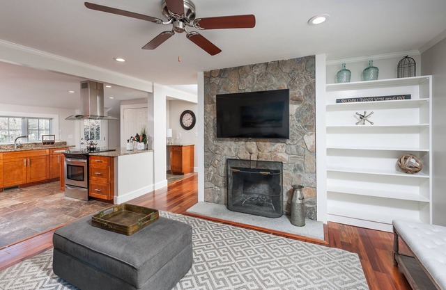 3 Bedrooms, 2 Baths Ranch Style Living on Spacious Intown Andover Location