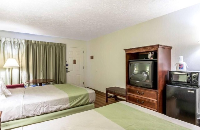 3 Inviting Rooms Near Aberdeen Proving Grounds w/Complimentary Breakfast