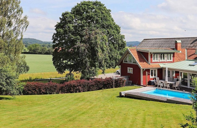 3 person holiday home in Slöinge
