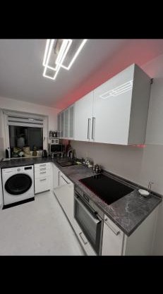 3-room apartment - near airport & Hamburg