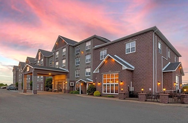 3-Star Hotel ∙ Best Western Plus Fredericton Hotel & Suites