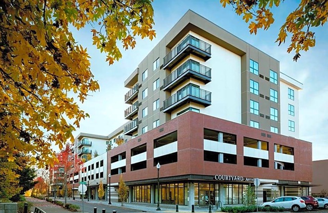 3-Star Hotel ∙ Courtyard by Marriott Corvallis