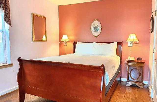3-Star Hotel ∙ Excelsior Inn