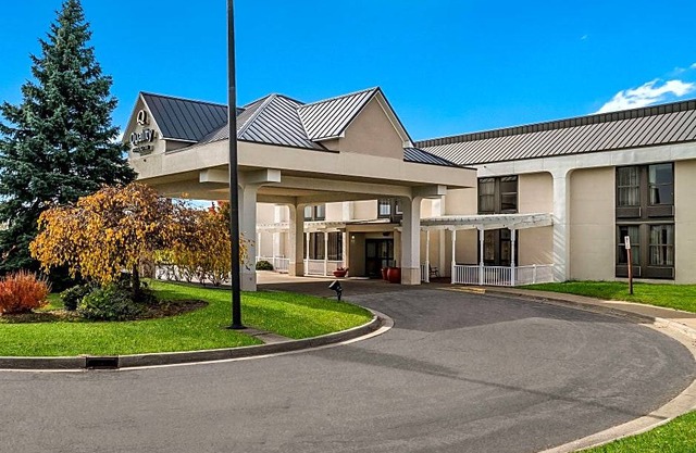 3-Star Hotel ∙ Quality Inn & Suites