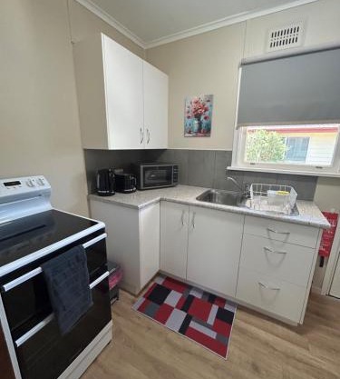 #3 Waddell Studio Apartment