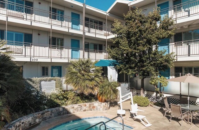 3 Welcoming Suites | Kitchen | Courtyard | Parking | Outdoor Pool | BBQ Area