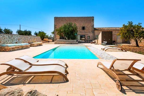 300 m² House ∙ 6 bedrooms ∙ 11 guests