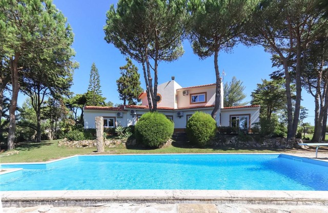 300 m² Villa ∙ 3 bedrooms ∙ 8 guests